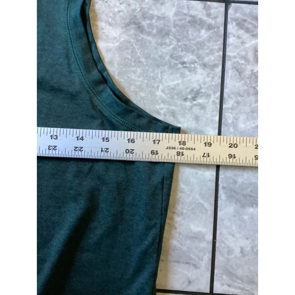 Quince NWOT Womens Recycled Polyester Spandex Muscle Tank Top Green Medium - Picture 4 of 7